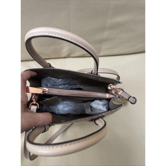 NWT Michael Kors Mercer Medium Messenger Bag in Oyster Embossed Leather $278 - Picture 8 of 9